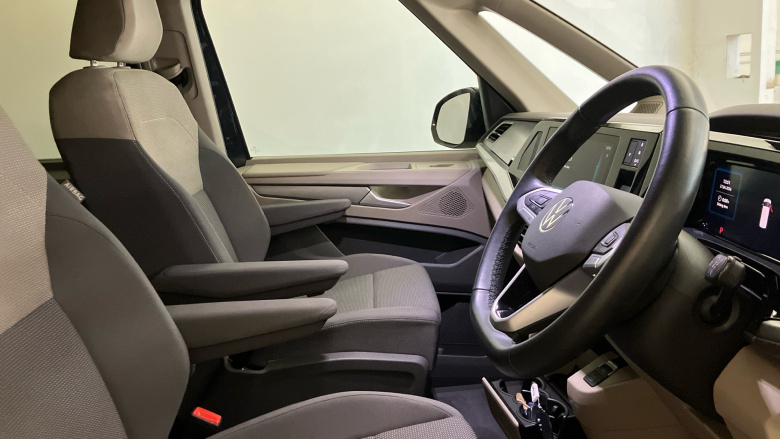 Volkswagen Multivan 2.0 TDI Life 5dr DSG Diesel Estate
